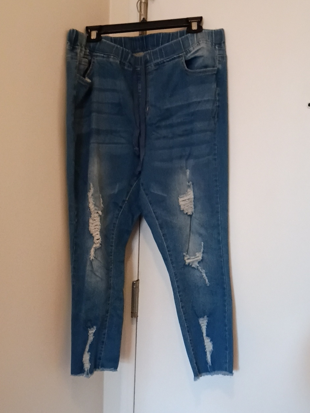 Blue Distressed Ankle Jeans - Women